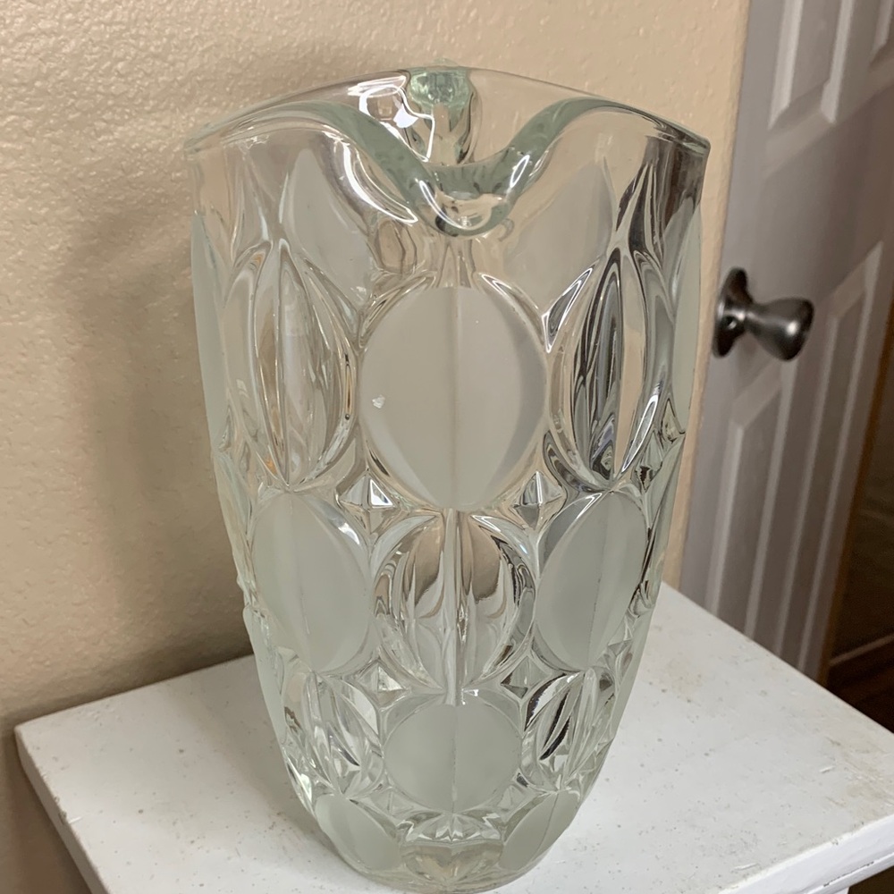 VINTAGE Textured Frosted Glass Pitcher GUC